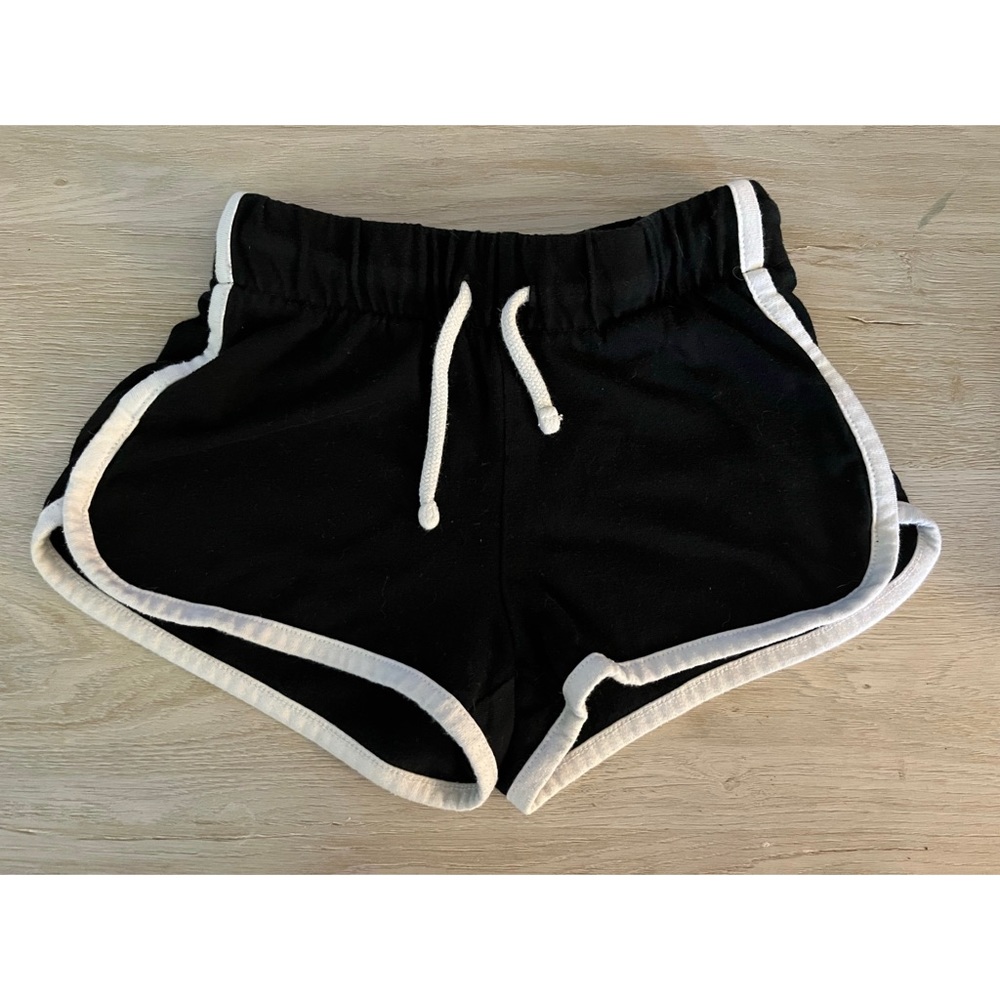 Old Navy • Black & White Dolphin‎ Hem Shorts